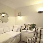 Fisher House شقة سوبوت